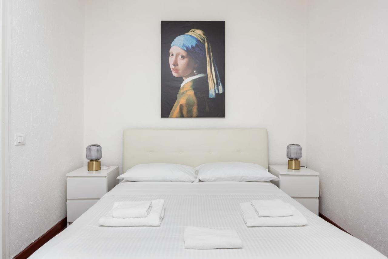 1 Bedroom & 1 Living Room Apt - Duomo 5 Milano Dış mekan fotoğraf